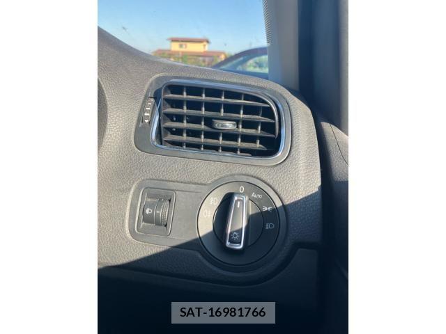 VolksWagen POLO 2016-10 7227127-17