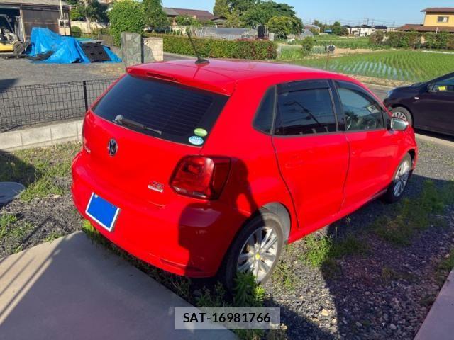 VolksWagen POLO 2016-10 7227127-2