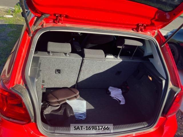 VolksWagen POLO 2016-10 7227127-5