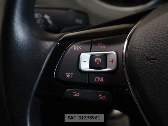 VolksWagen POLO 2015-07 7227122-19