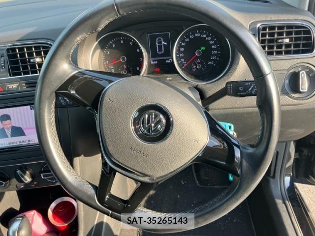 VolksWagen POLO 2016-03 7227128-14