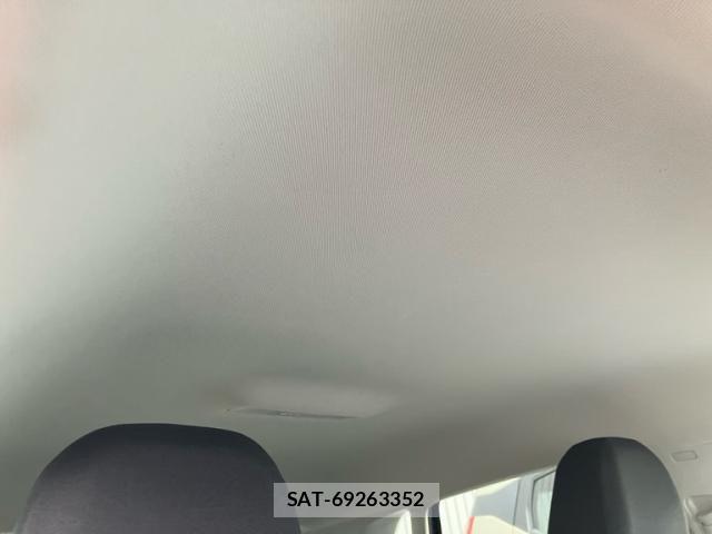 VolksWagen POLO 2018-05 7227132-19