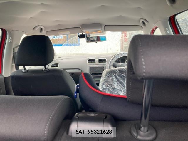VolksWagen POLO 2010-05 7252853-12