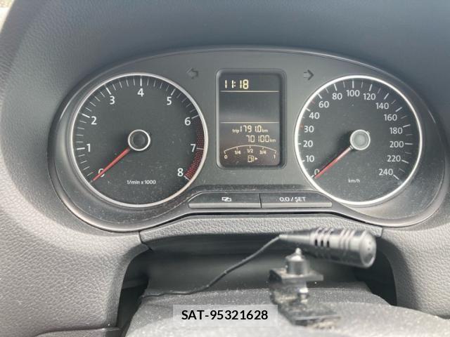 VolksWagen POLO 2010-05 7252853-16
