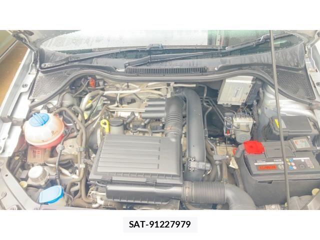 VolksWagen POLO 2014-12 7252848-16