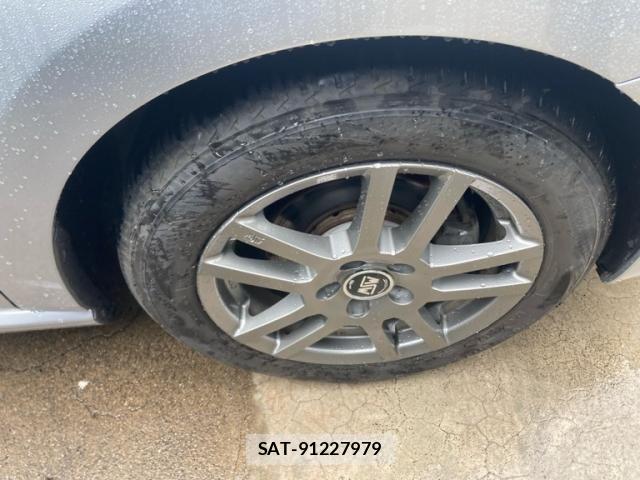 VolksWagen POLO 2014-12 7252848-4