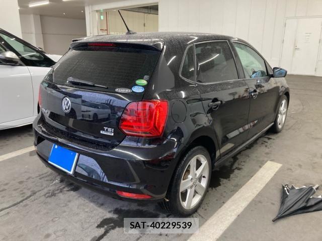 VolksWagen POLO 2017-09 7252850-2