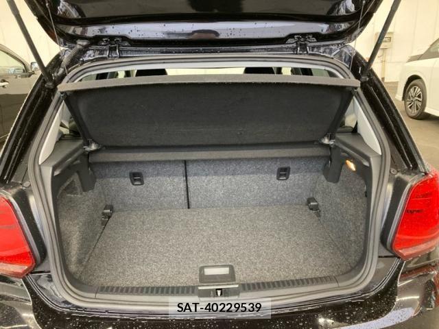 VolksWagen POLO 2017-09 7252850-7