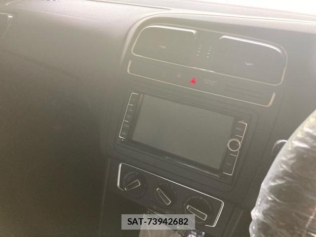 VolksWagen POLO 2014-10 7252855-10
