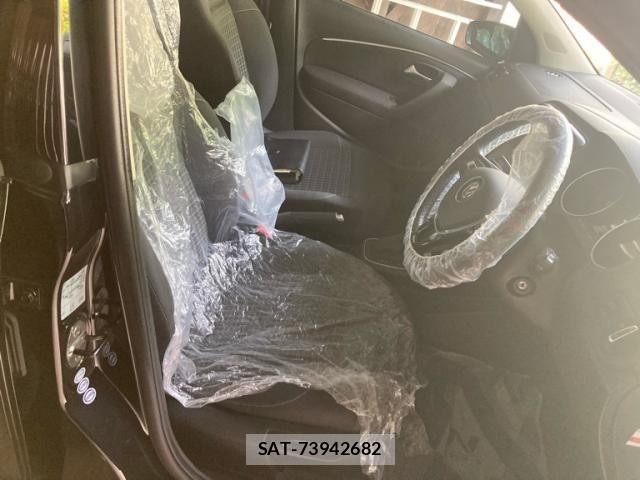 VolksWagen POLO 2014-10 7252855-12