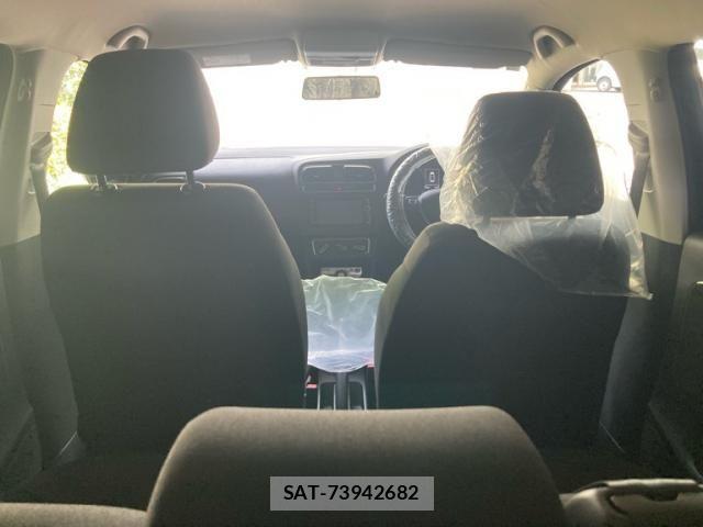 VolksWagen POLO 2014-10 7252855-22