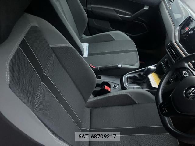 VolksWagen POLO 2019-06 7252847-9