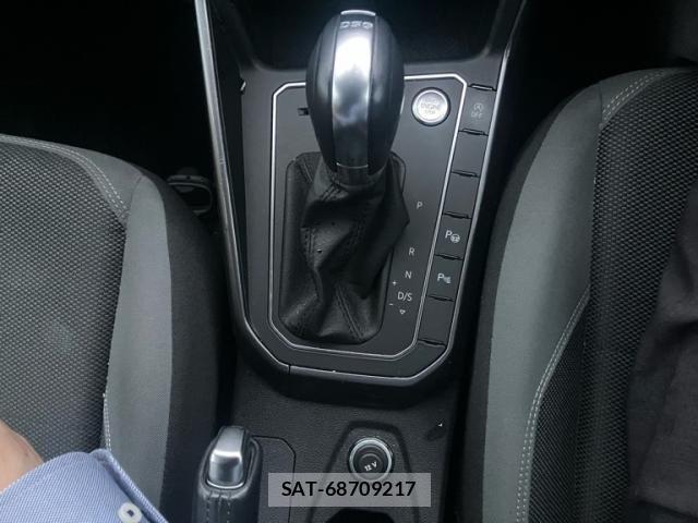 VolksWagen POLO 2019-06 7252847-15