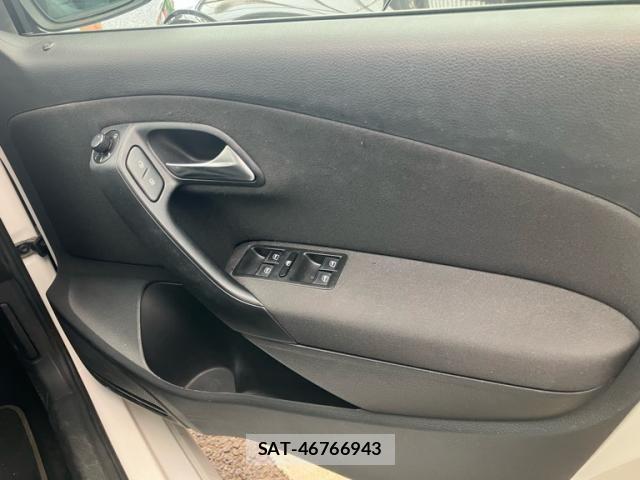 VolksWagen POLO 2010-06 7331200-12