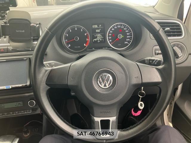 VolksWagen POLO 2010-06 7331200-14