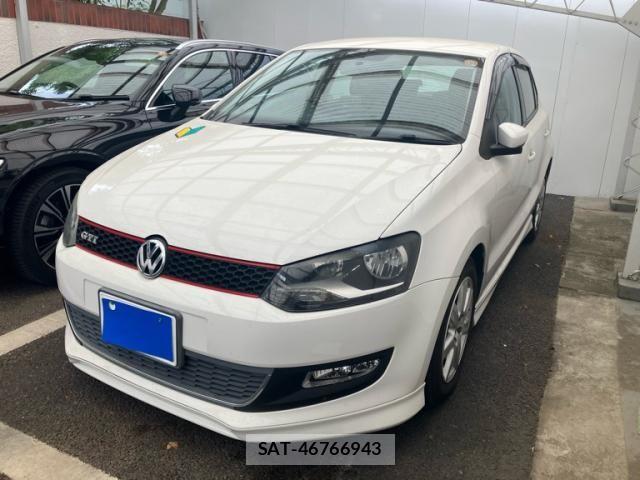 VolksWagen POLO 2010-06 7331200-1
