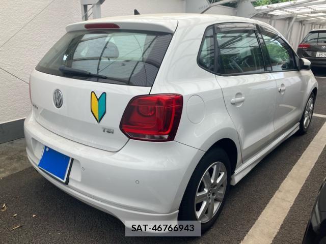 VolksWagen POLO 2010-06 7331200-3