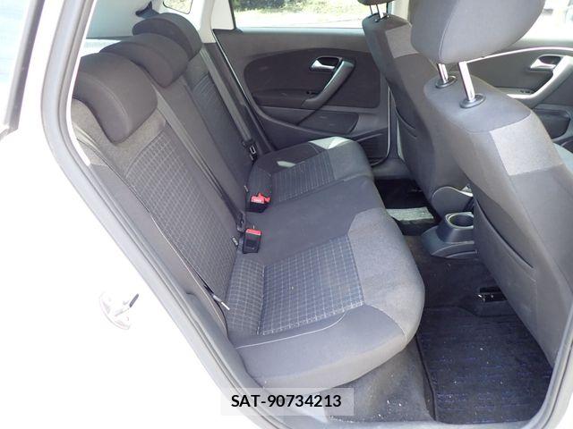 VolksWagen POLO 2016-03 7331194-16