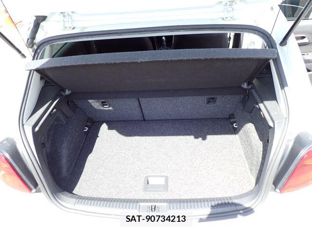 VolksWagen POLO 2016-03 7331194-19