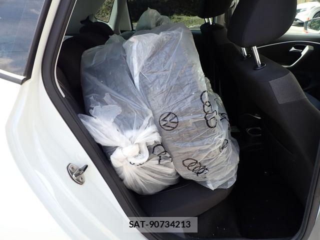 VolksWagen POLO 2016-03 7331194-28