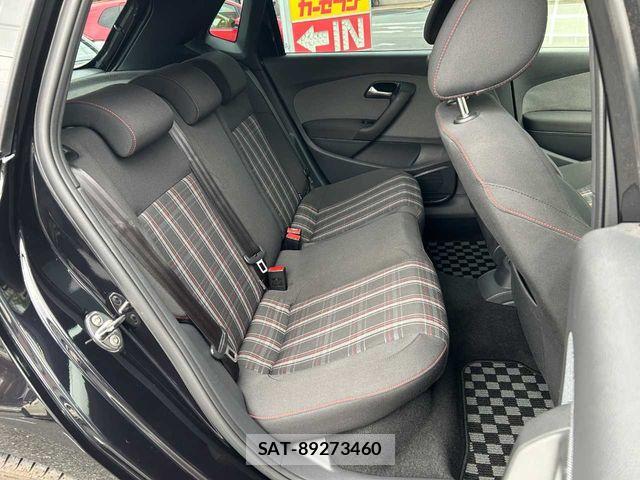 VolksWagen POLO 2012-08 7331198-11