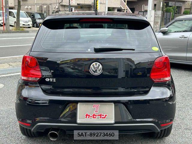 VolksWagen POLO 2012-08 7331198-21