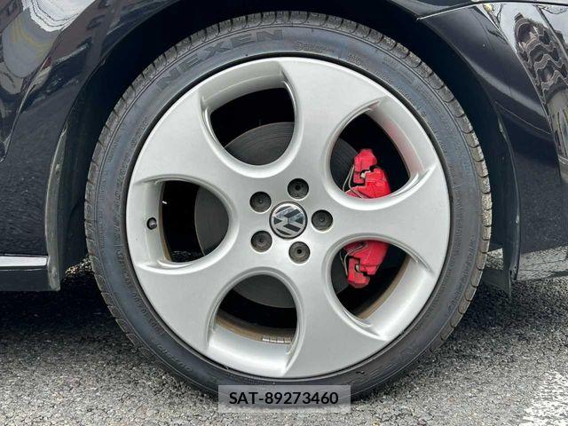 VolksWagen POLO 2012-08 7331198-24