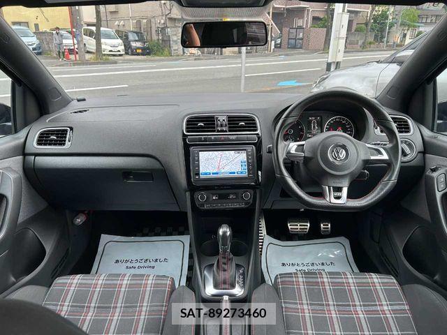 VolksWagen POLO 2012-08 7331198-3