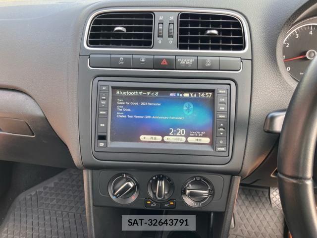 VolksWagen POLO 2012-09 7331202-17