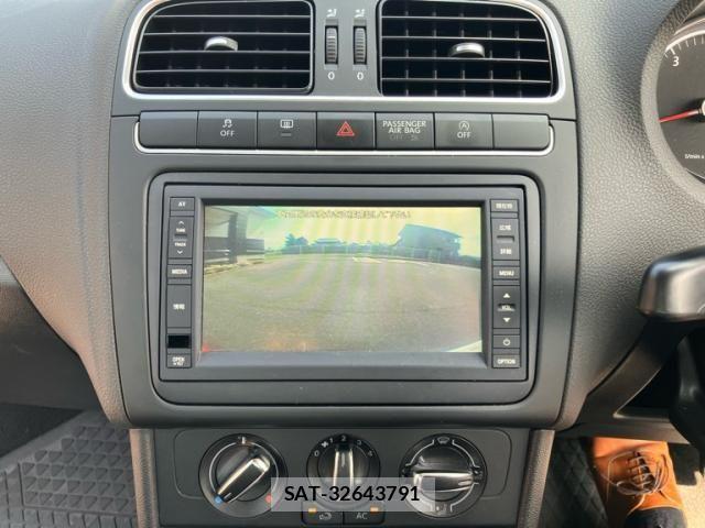 VolksWagen POLO 2012-09 7331202-18