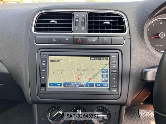VolksWagen POLO 2012-09 7331202-19