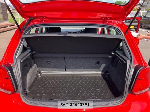 VolksWagen POLO 2012-09 7331202-4