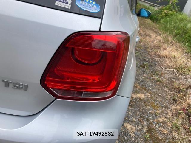VolksWagen POLO 2012-03 7331201-13