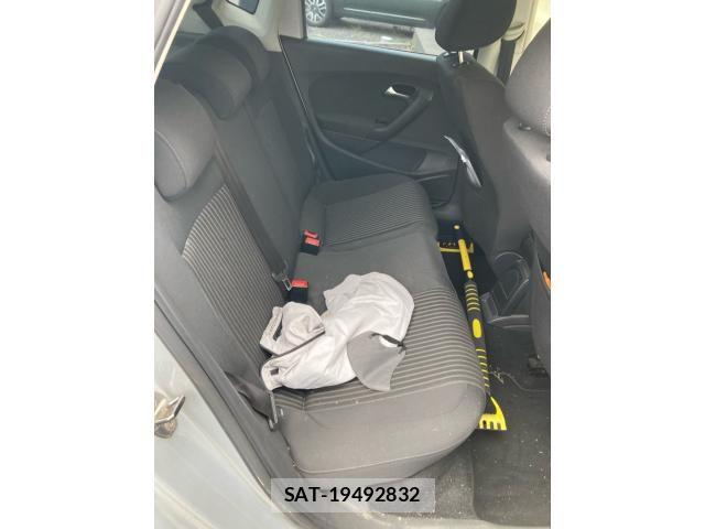 VolksWagen POLO 2012-03 7331201-15