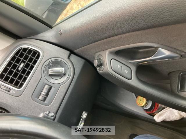 VolksWagen POLO 2012-03 7331201-18