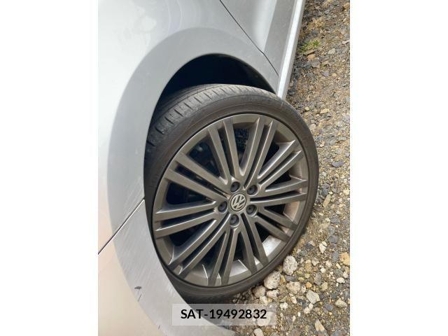 VolksWagen POLO 2012-03 7331201-8