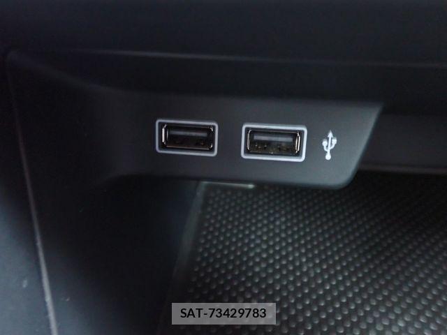 VolksWagen POLO 2018-03 7360480-16