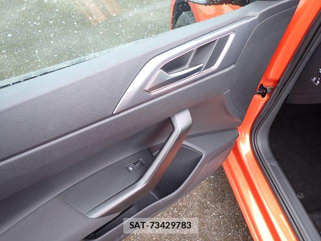 VolksWagen POLO 2018-03 7360480-20