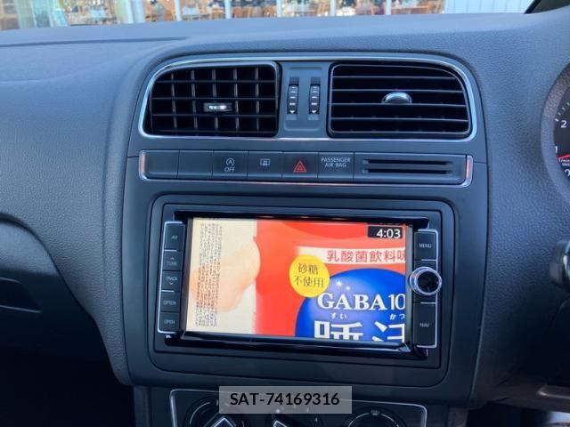 VolksWagen POLO 2015-07 7394860-14