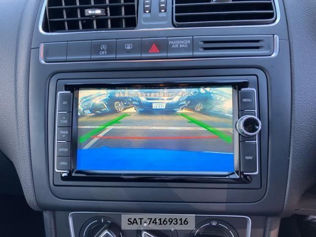 VolksWagen POLO 2015-07 7394860-16