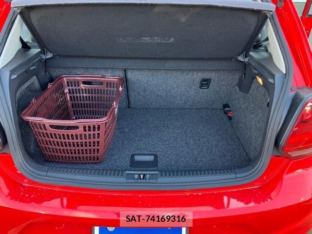 VolksWagen POLO 2015-07 7394860-20