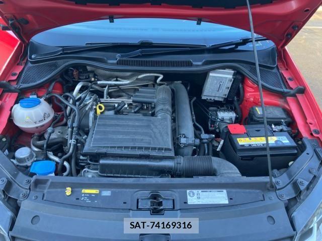 VolksWagen POLO 2015-07 7394860-24