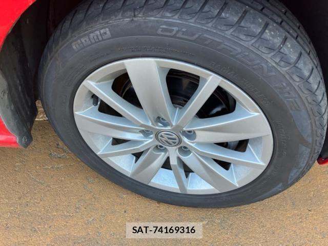 VolksWagen POLO 2015-07 7394860-2