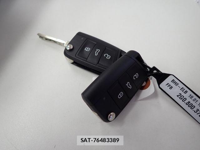 VolksWagen POLO 2018-06 7458834-28