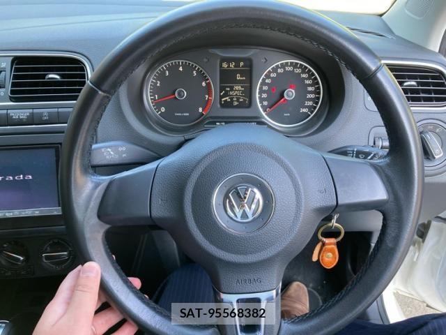 VolksWagen POLO 2014-03 7458840-10