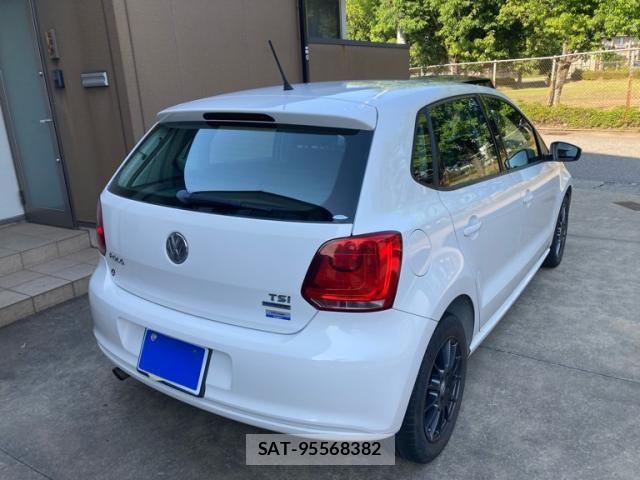 VolksWagen POLO 2014-03 7458840-2