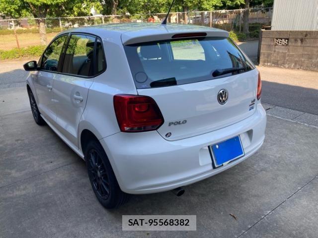 VolksWagen POLO 2014-03 7458840-3
