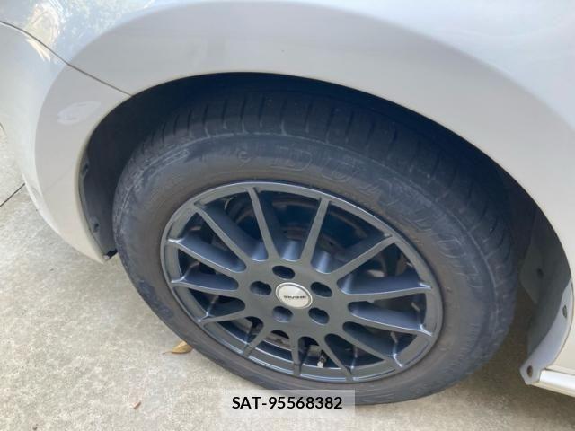 VolksWagen POLO 2014-03 7458840-7