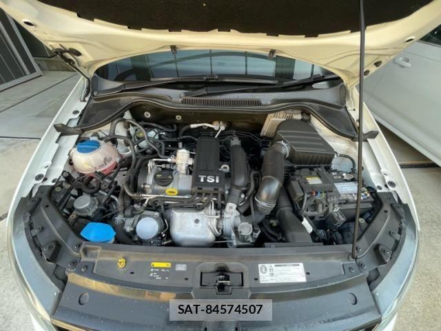 VolksWagen POLO 2014-03 7458839-12
