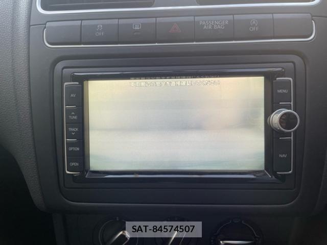 VolksWagen POLO 2014-03 7458839-19